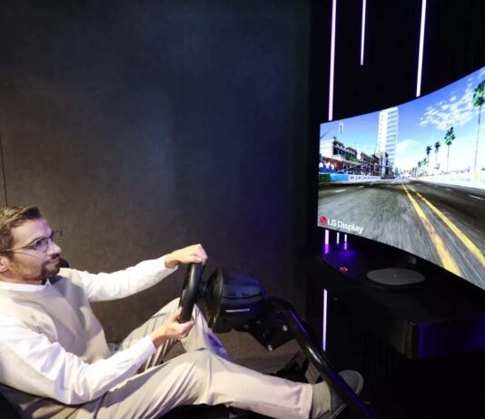 CES 2021 LG gaming monitor
