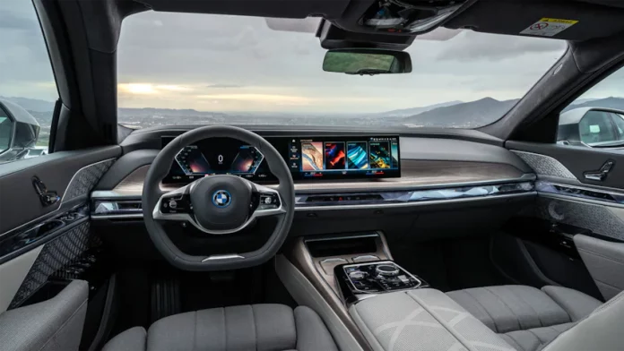 The BMW i7 2023