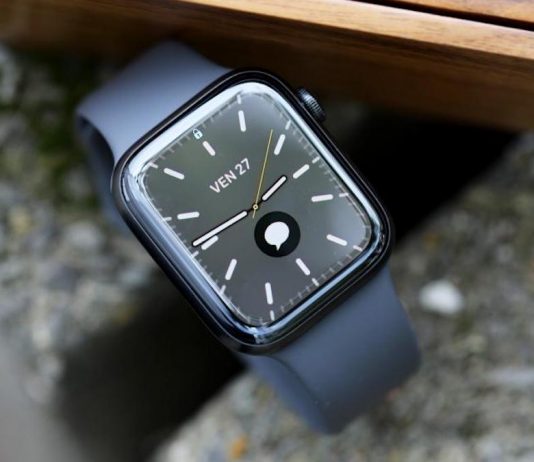 Apple the Titanium Watch Edition
